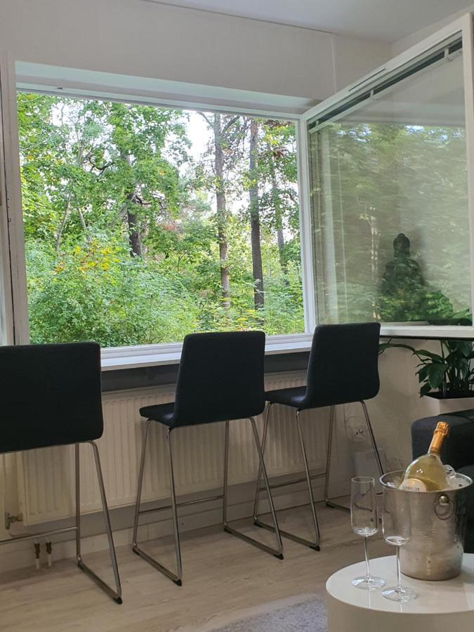 Close To The Metro And The Beach!!! With A View Of The Scandinavian Forest Stockholm Ngoại thất bức ảnh