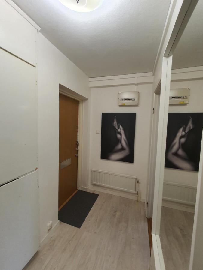 Close To The Metro And The Beach!!! With A View Of The Scandinavian Forest Stockholm Ngoại thất bức ảnh